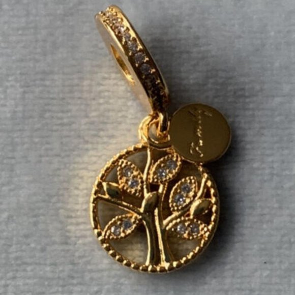 Genuine S925 gold family tree heritage charm genuine bargain great on a bracelet - Picture 4 of 4